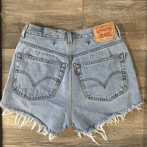 Levi's vintage 505 Blue Jean Shorts with Frayed Hem - Picture 4 of 10